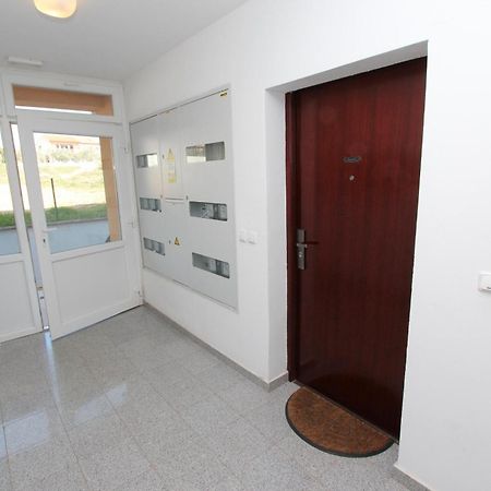 Apartment Adi โรวีน ภายนอก รูปภาพ